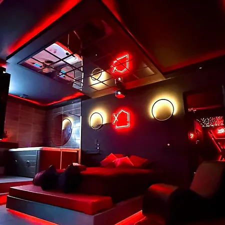 Apartment Redroomx Loveroom