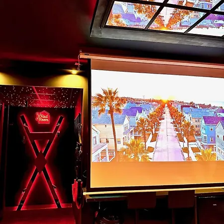 Redroomx Loveroom Apartment *