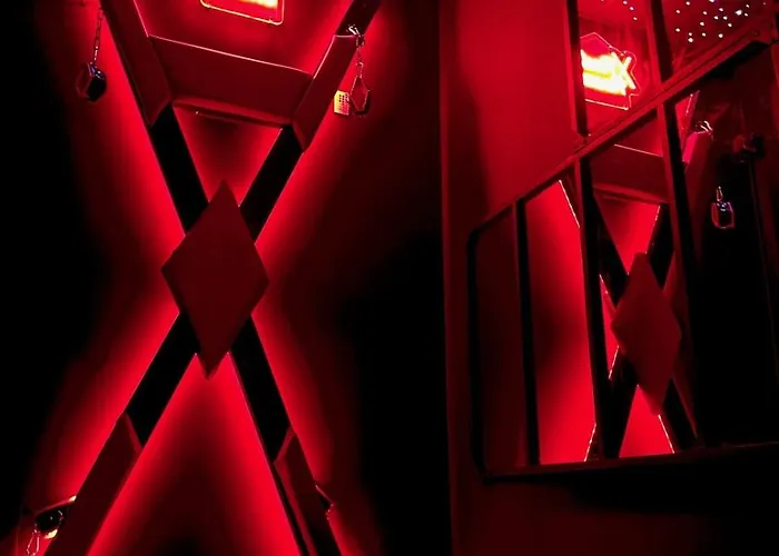 Redroomx Loveroom * Llupia